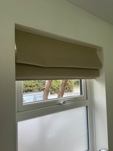 Roman blinds go - -, 2